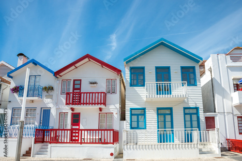 コスタノバのカラフルな家