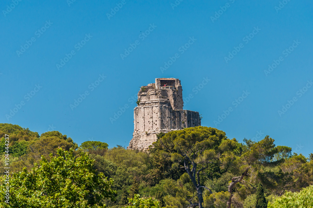 Nîmes touristique.