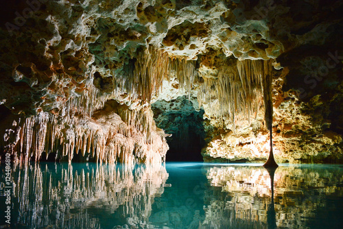 Billede på lærred Inside the cave