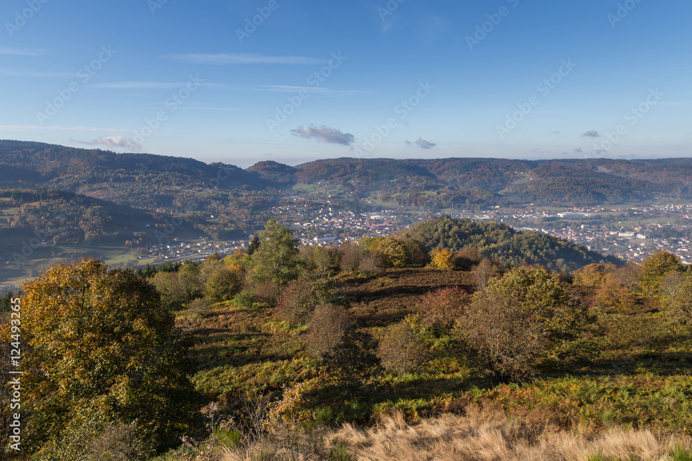 ville des Vosges en automne