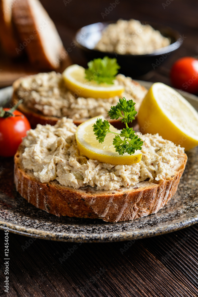 Mackerel spread with onion and herbs Mackerel spread with onion and herbs