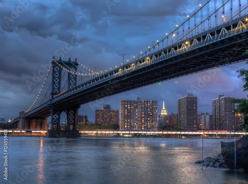 Fototapeta Naklejka Na Ścianę i Meble -  Manhattan Bridge
