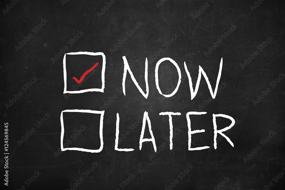 Obraz premium Now and Later check boxes on blackboard