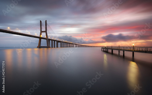Expectation by a wonderful sunrise at Lisbon © Henrique Silva