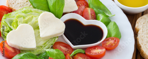 Mozzarella - Salat