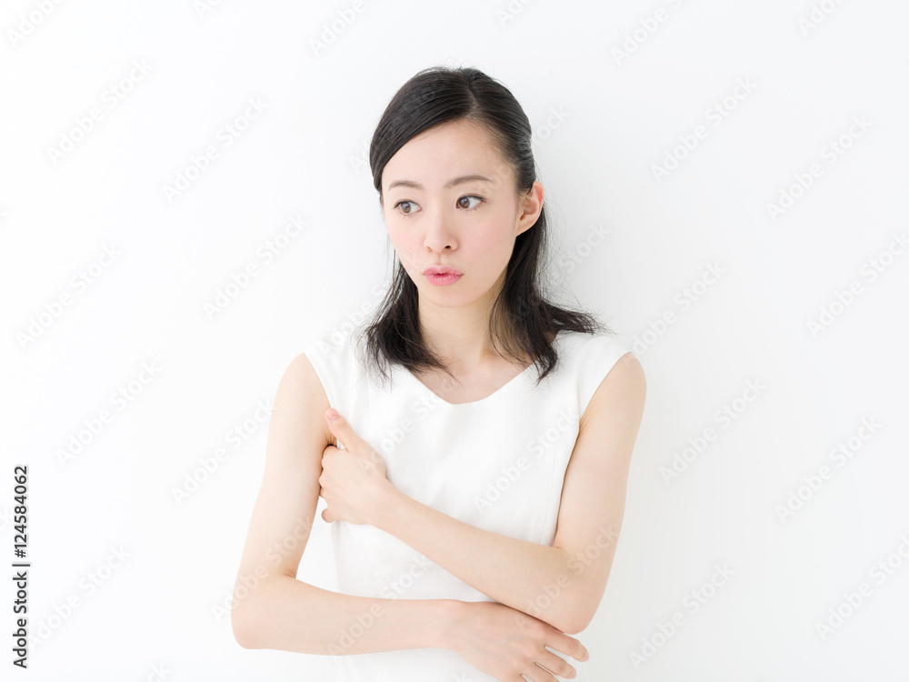 脇・若い女性 脇・若い女性