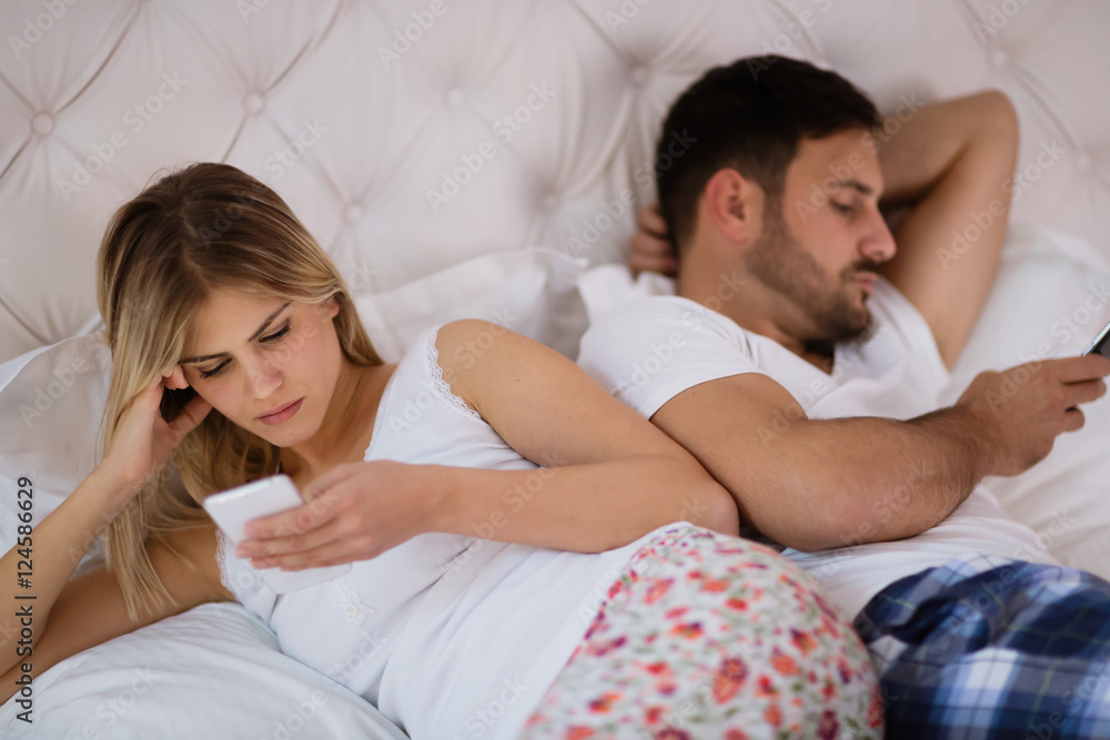 Couples issues with technology addiction Couples issues with technology addiction