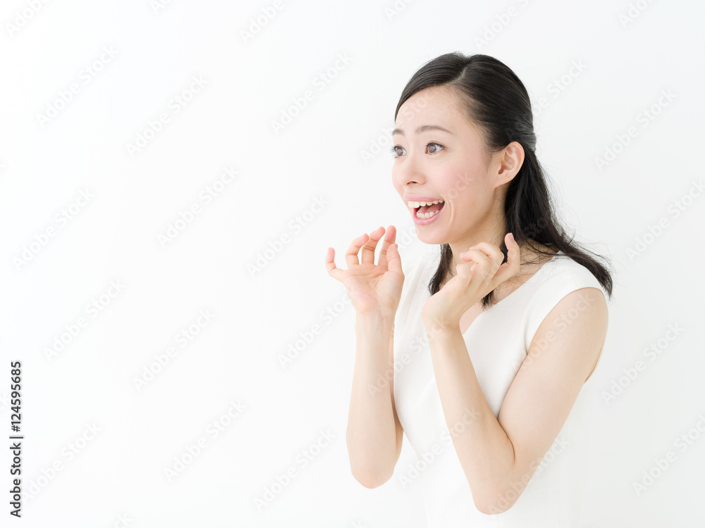 驚く若い女性 驚く若い女性