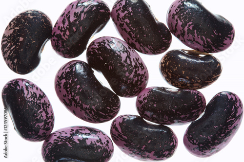 Schilderij op canvas Background of  Scarlet Runner beans ( Phaseolus coccineus) isolated on a white b