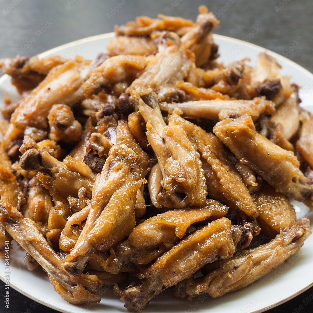 Hot Meat Dishes - Fried Chicken Wings with Garlic Cheese Sauce Hot Meat Dishes - Fried Chicken Wings with Garlic Cheese Sauce