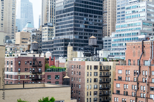 Quadro em tela Water tower in midtown Manhattan