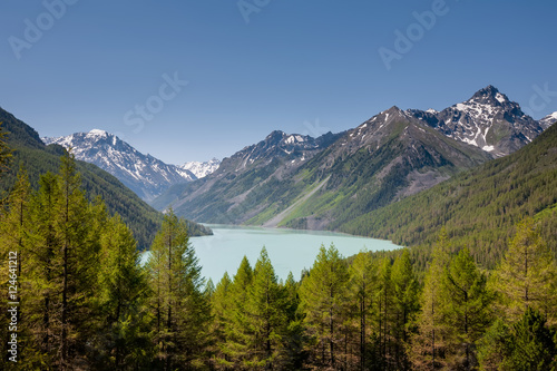 Photos Beautiful landscape of highlands of Altai mountains with lake