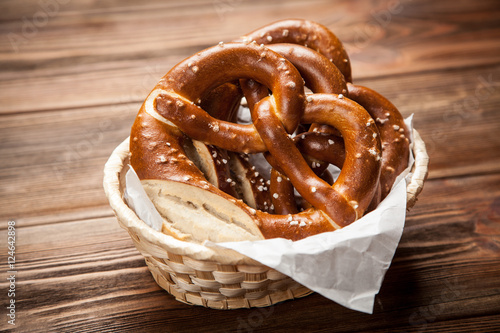 Obraz na płótnie Pretzels on wooden table