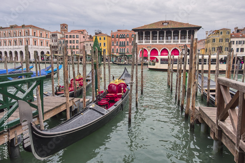 Fototapeta Naklejka Na Ścianę i Meble -  Traditional Venice gondola, Canal Grande. Italy.