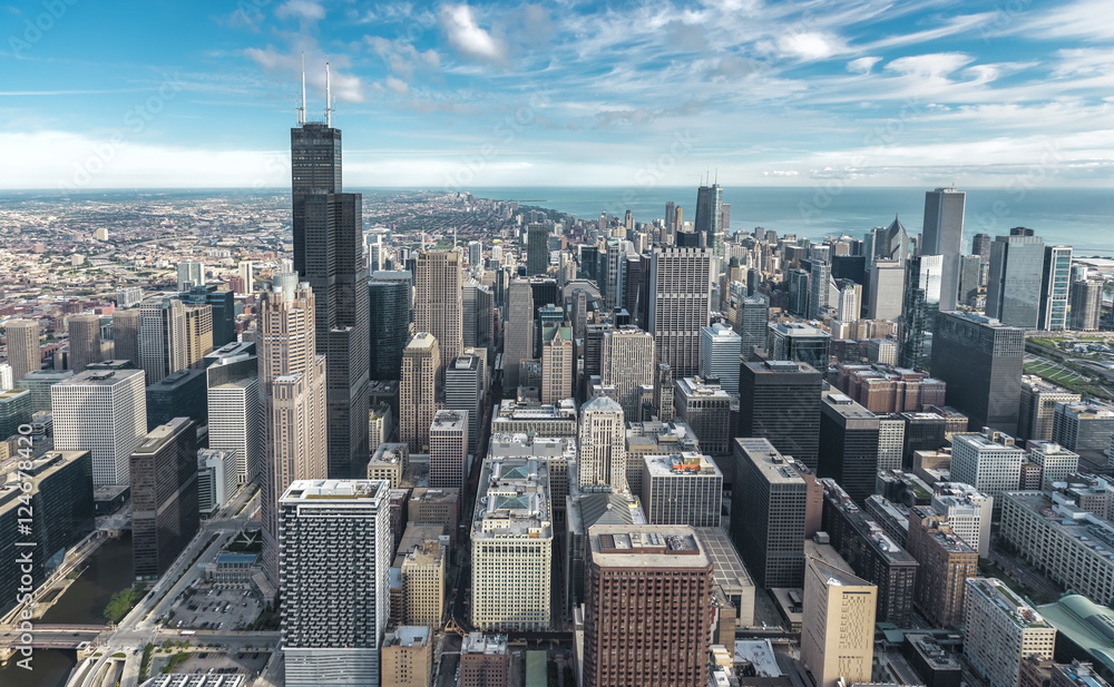 Fototapeta premium Chicago Downtown Skyline widok z lotu ptaka z drapaczami chmur