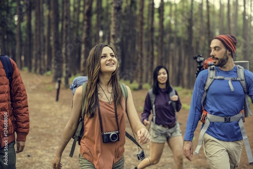 People Friendship Hangout Traveling Destination Camping Concept © Rawpixel.com