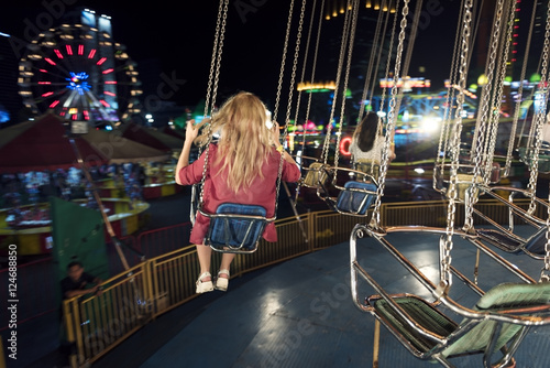 Swing Spining Amusement Carninal Enjoyment Concept © Rawpixel.com