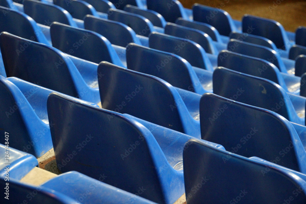 Obraz premium Gradas vacías de un recinto deportivo