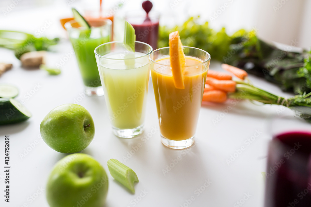 Fototapeta premium glasses with different fruit or vegetable juices