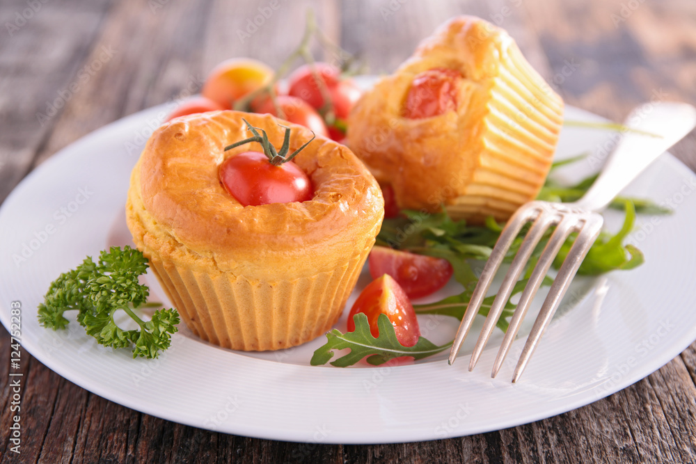 appetizer,tomato muffin appetizer,tomato muffin