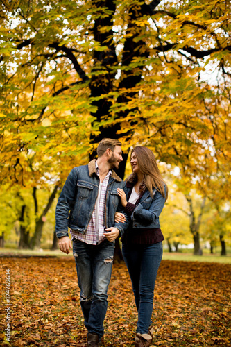 Loving couple in the autumn park © BGStock72