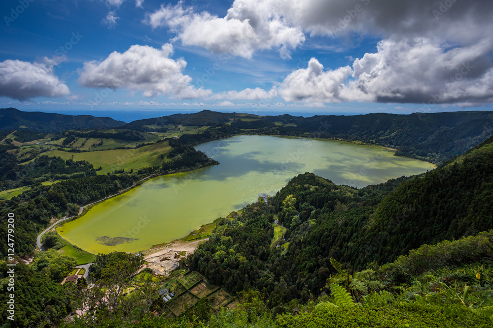 Obraz premium Furnas Lagoon in Sao Miguel, Azores, Portugal