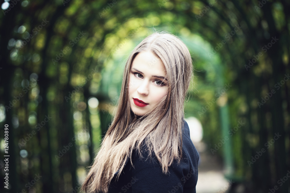 Naklejka premium Pretty Woman Model Outdoors