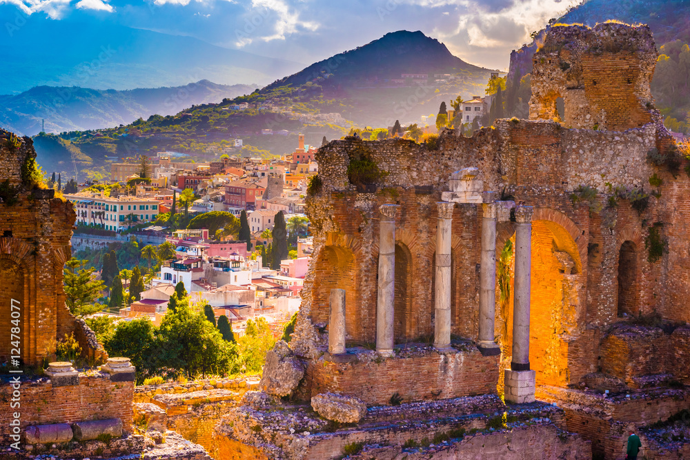 The Ruins of Taormina Theater at Sunset. Beautiful travel photo, colorful image of Sicily. - obrazy, fototapety, plakaty 