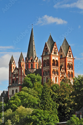 La cattedrale di Limburgo - Limburg an der Lahn, Assia - Germania photo