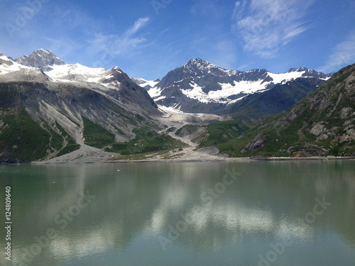Fototapeta Naklejka Na Ścianę i Meble -  Scene from Glacier Bay, Alaska