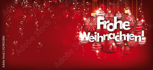 Weihnachtskarte mit Weihnachtskugeln und Text Frohe Weihnachten