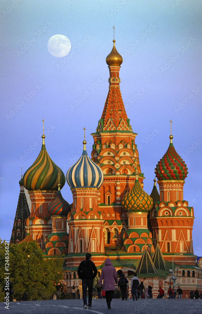 st-basil cathedral n moon