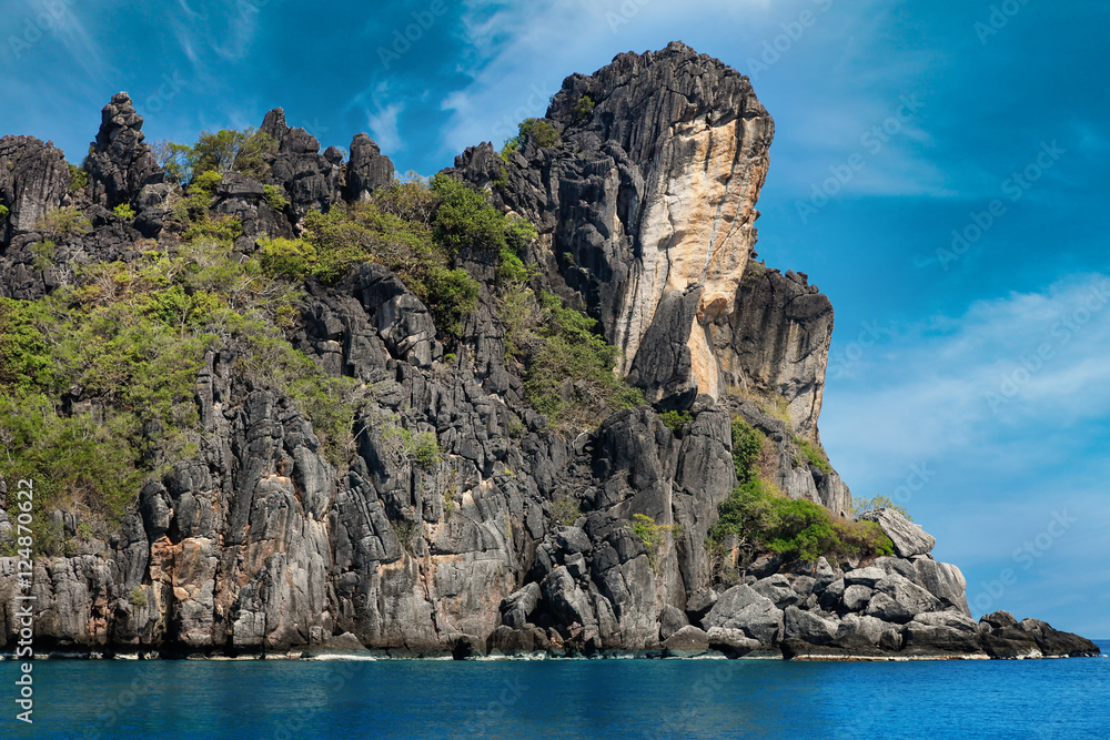 Fototapeta premium Mu Ko Chumphon Marine National Park, Buddha mountain
