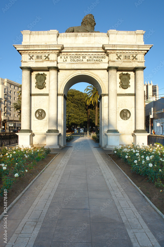 The Arco Británico ( British Arch) - monument on Avenida Brasil, in Valparaíso in Chile The Arco Británico ( British Arch) - monument on Avenida Brasil, in Valparaíso in Chile