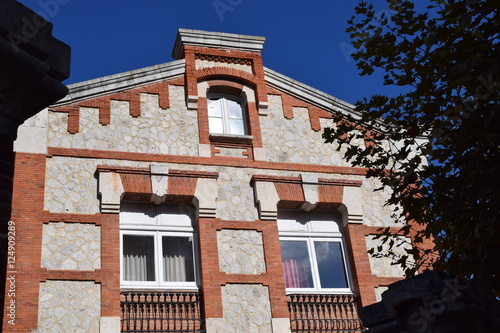 Palacio de la Isla, Burgos.  photo