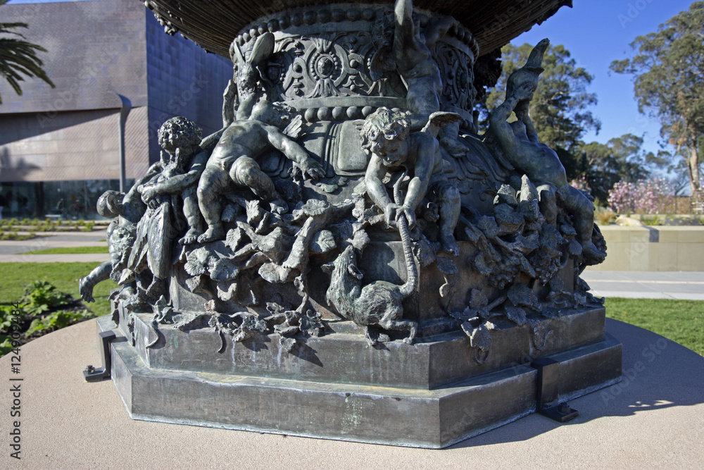 Obraz premium de-young sculpture figures