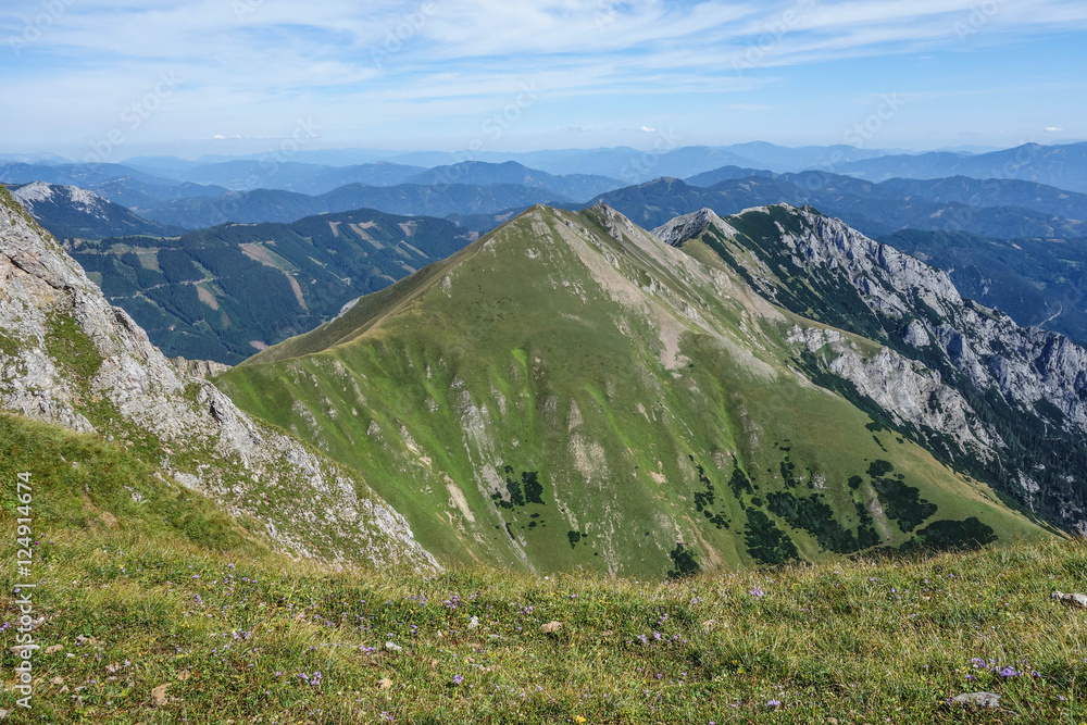 Sommer am eisenerzer Reichenstein in den Alpen Sommer am eisenerzer Reichenstein in den Alpen