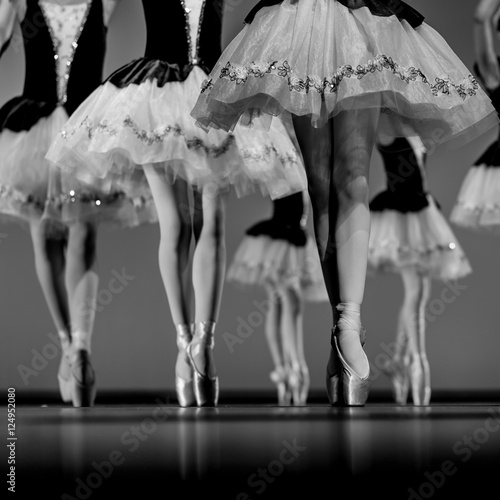 Ballerinas on Pointe