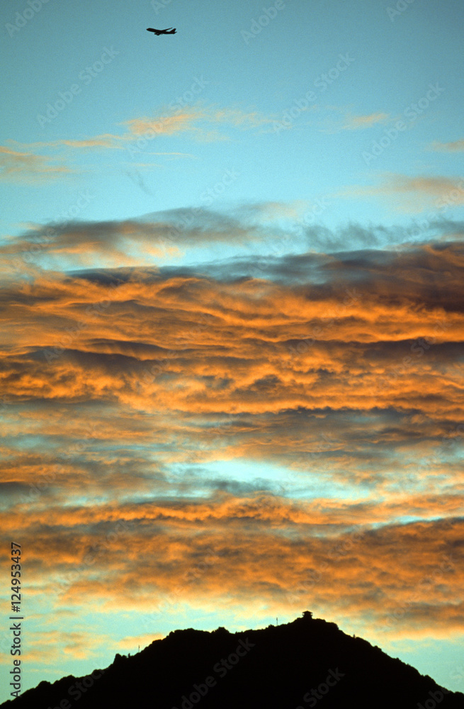 Fototapeta premium red clouds over tam