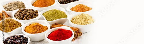 Obraz  z motywem Assortment of powder spices