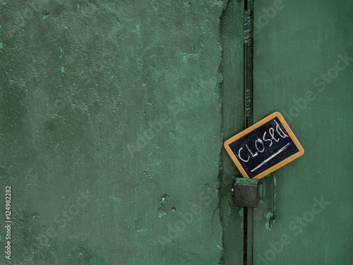 Door Closed Message © vectorass