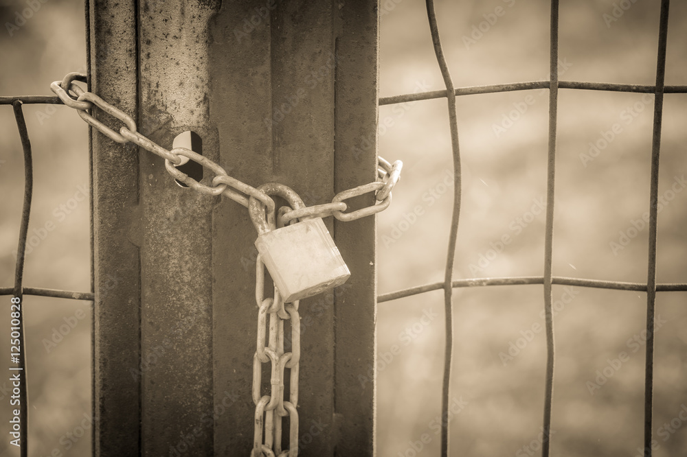 lock and chain monochrome style lock and chain monochrome style