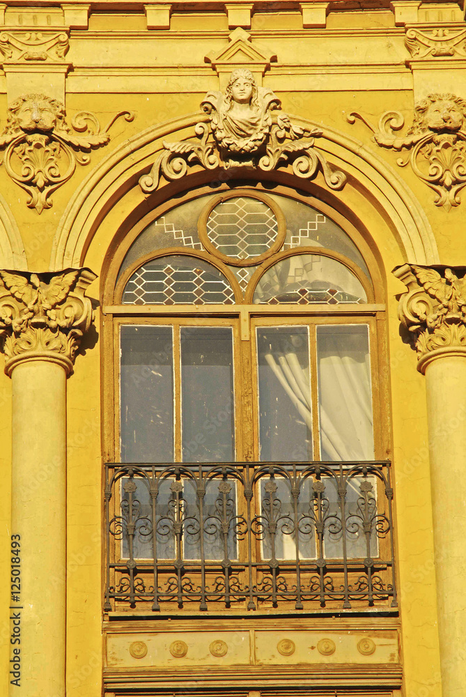 balcon decorado en la ciudad de Valladolid de la comunidad de Castilla y Leon 