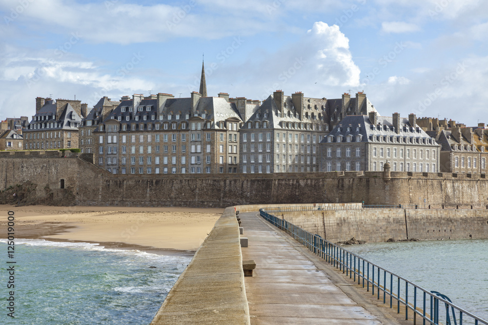 Φωτογραφία Houses of Saint-Malo, France