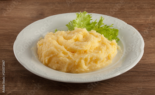 Mashed potatoes with green lettuce
