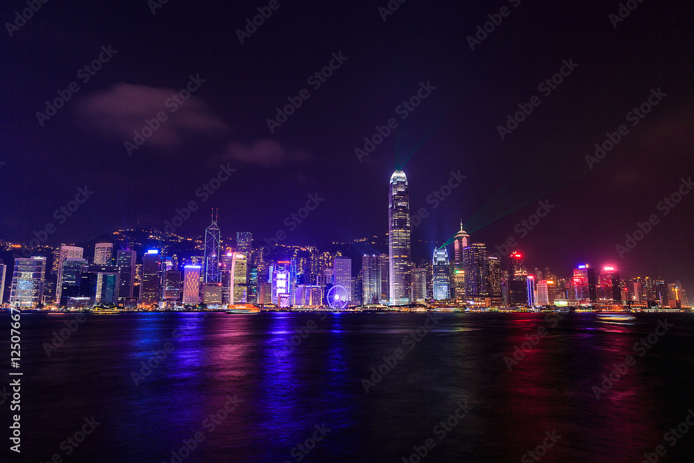 Fototapeta premium Panoramę Hongkongu w nocy