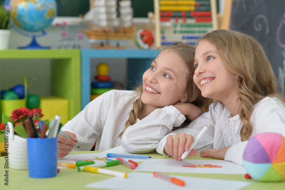 Fototapeta premium girls on lesson of art