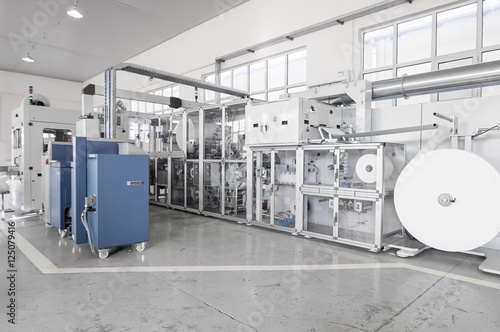 Industrial factory plant for the production of paper packaging