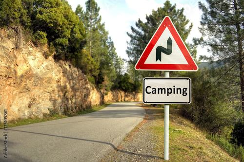 Schild 151 - Camping