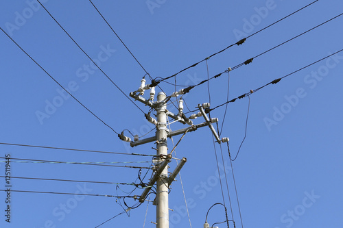 電線と電柱（電信柱）